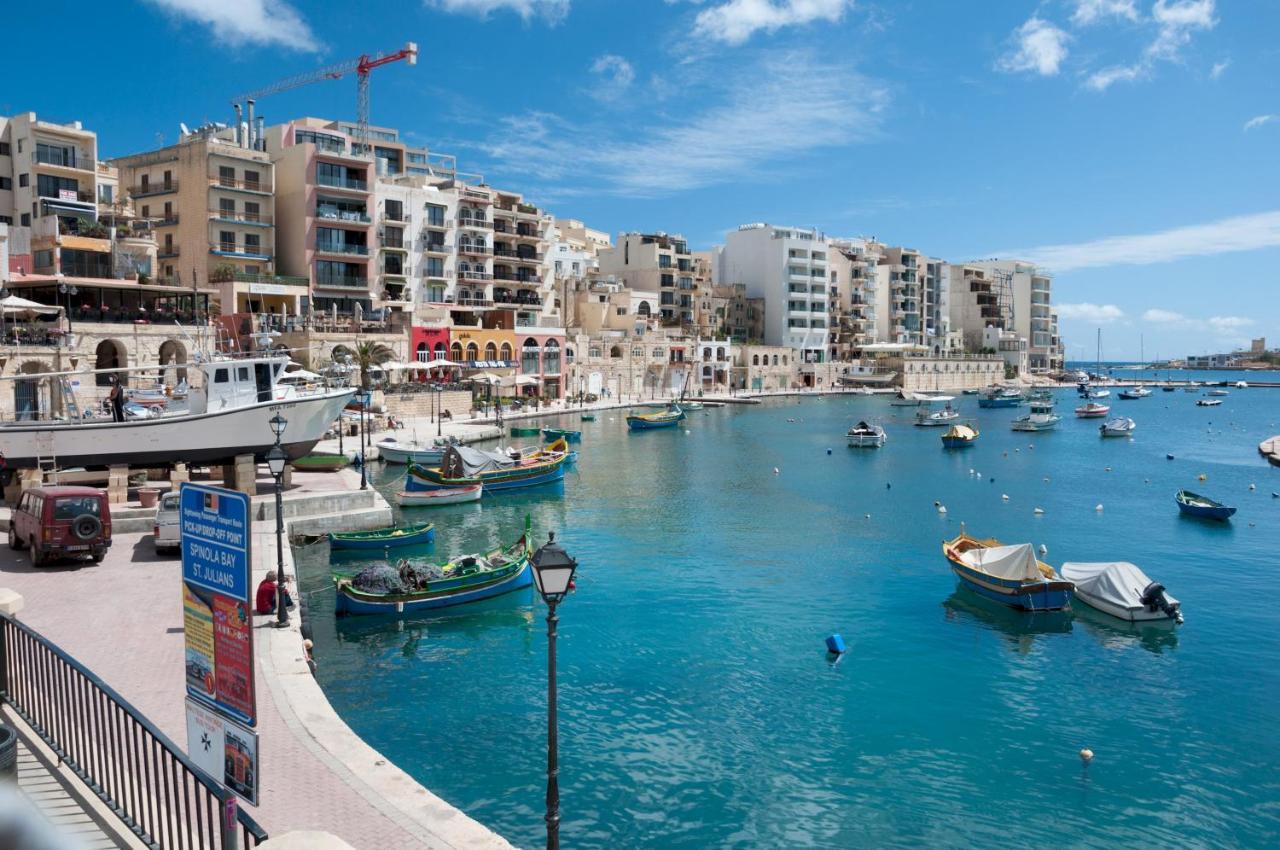 Prime Location Apartment With Side Seaviews Слима Екстериор снимка